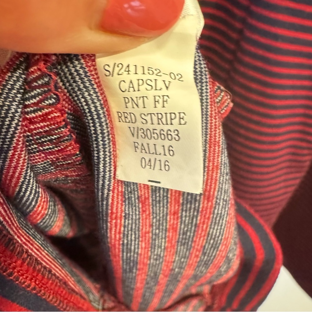 GAP Red and Blue Striped Dress Cap Sleeve Crew‎ Neck Stripes. Size 2 - Picture 5 of 10